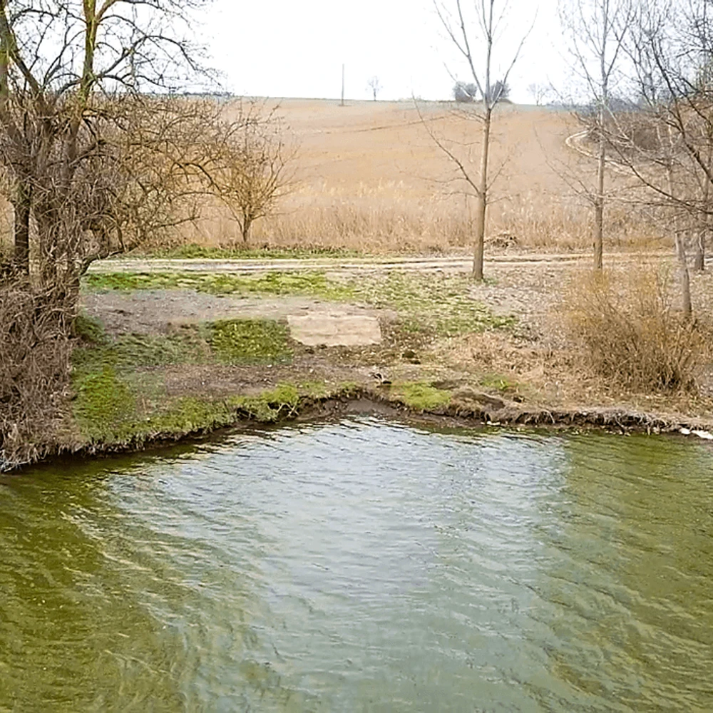 11-es horgászállás