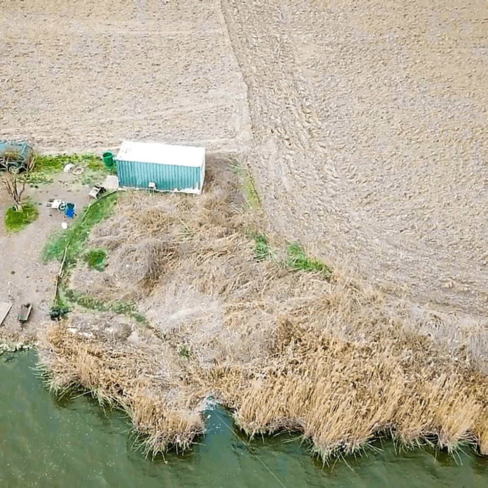 16-os horgászállás