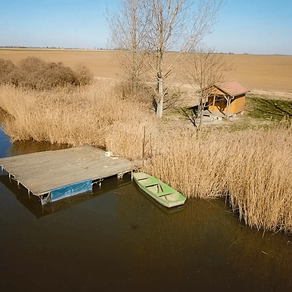 27-es horgászállás