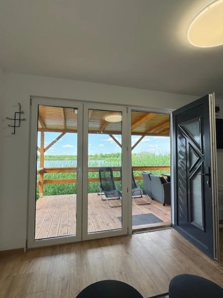 6-os horgászállás