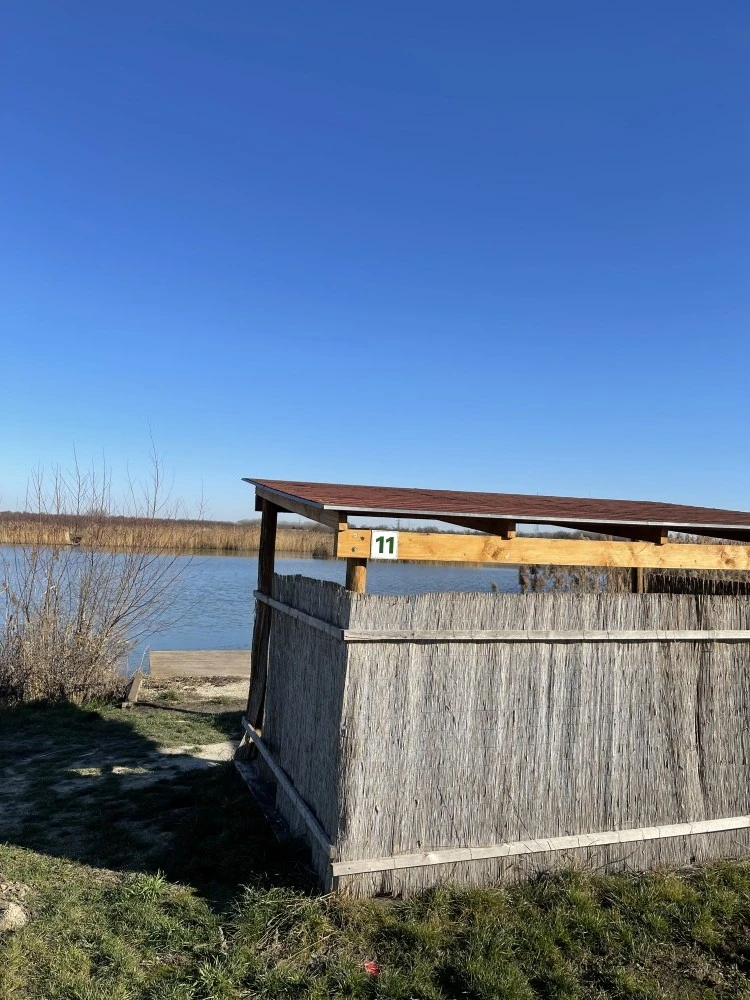 11-es horgászállás